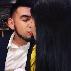 Meet your Posher, Cesar